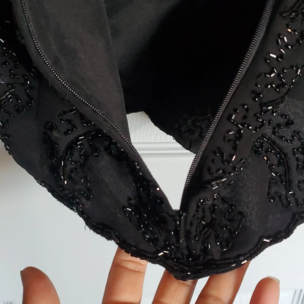 JKARA. BLOUSE. - Picture 8 of 12